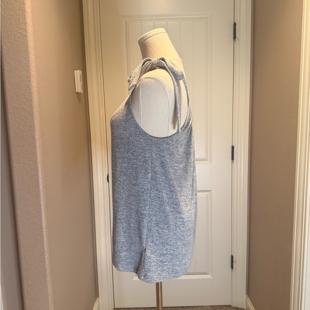 GAP Heather Gray Top - Picture 2 of 4